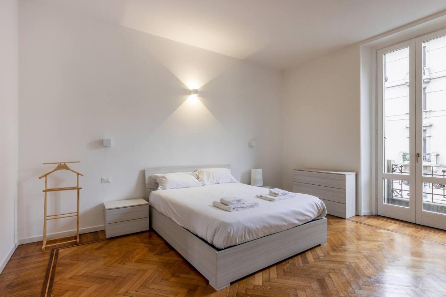 Spacious In Design District By Easylife * Milano